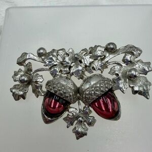 Vintage Rare Paul Sargent 1930’s Acorn brooch 24kp